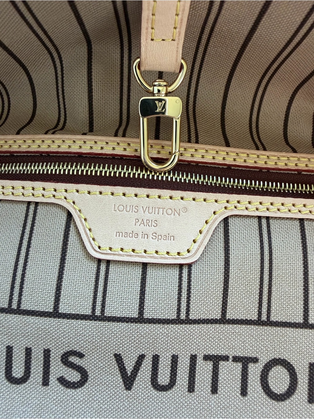 NWT Authentic Louis Vuitton Neverfull MM Tote 2026 - Picture 4 of 16